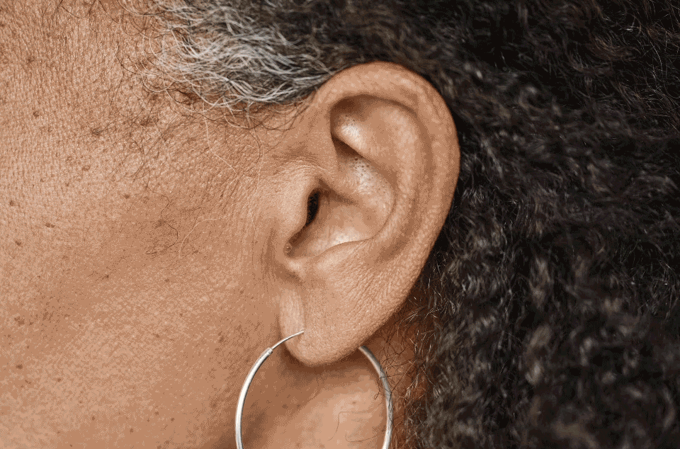 CIC hearing aids in ear